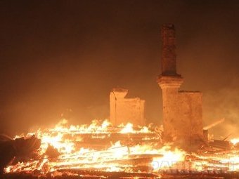 Выгоревший дом в Забайкалье. Фото МЧС России в Забайкальском крае 
