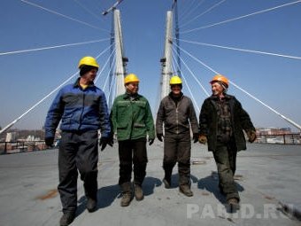 Строители на мосту через Золотой Рог. Фото РИА Новости, Виталий Аньков